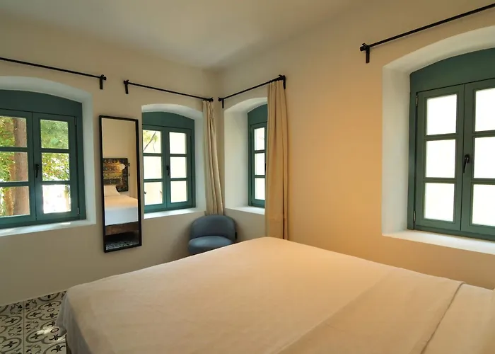 Oalis Boutique 4*