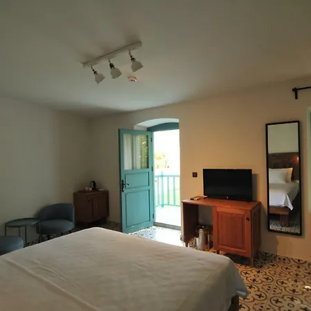 בית הארחה Oalis Boutique 4*