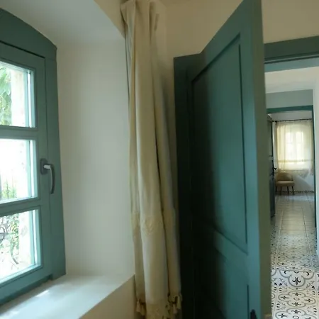 Oalis Boutique 4*